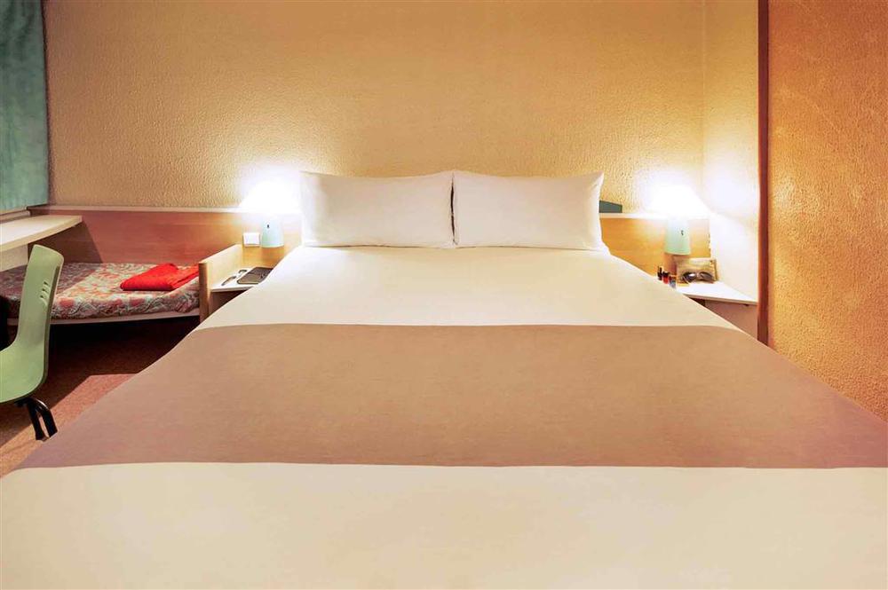 Ibis Lyon L'Isle D'Abeau Hotel Camera foto